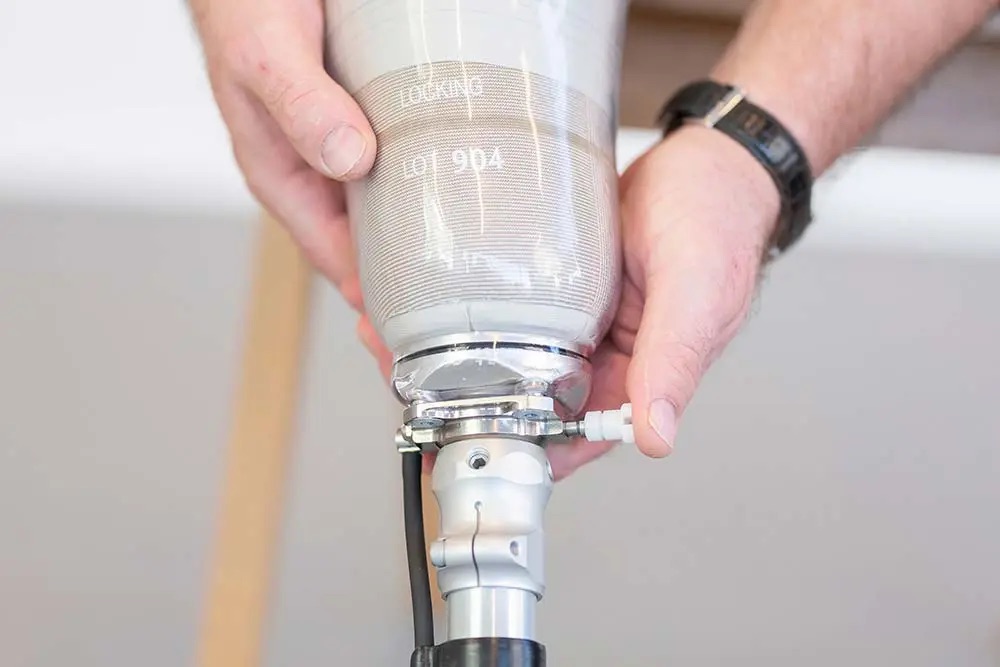 The Iceross Seal-In X Locking silicone liner